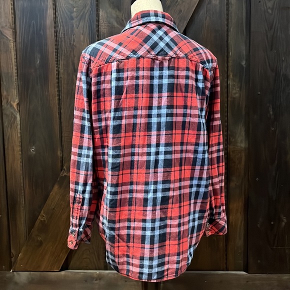 TNA soft plaid long sleeve button down oversized top - Picture 4 of 10